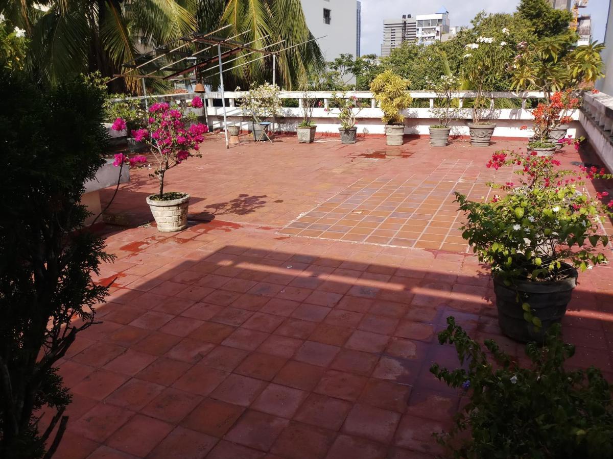 Elegance Oasis, Colombo 3 Hotel Luaran gambar