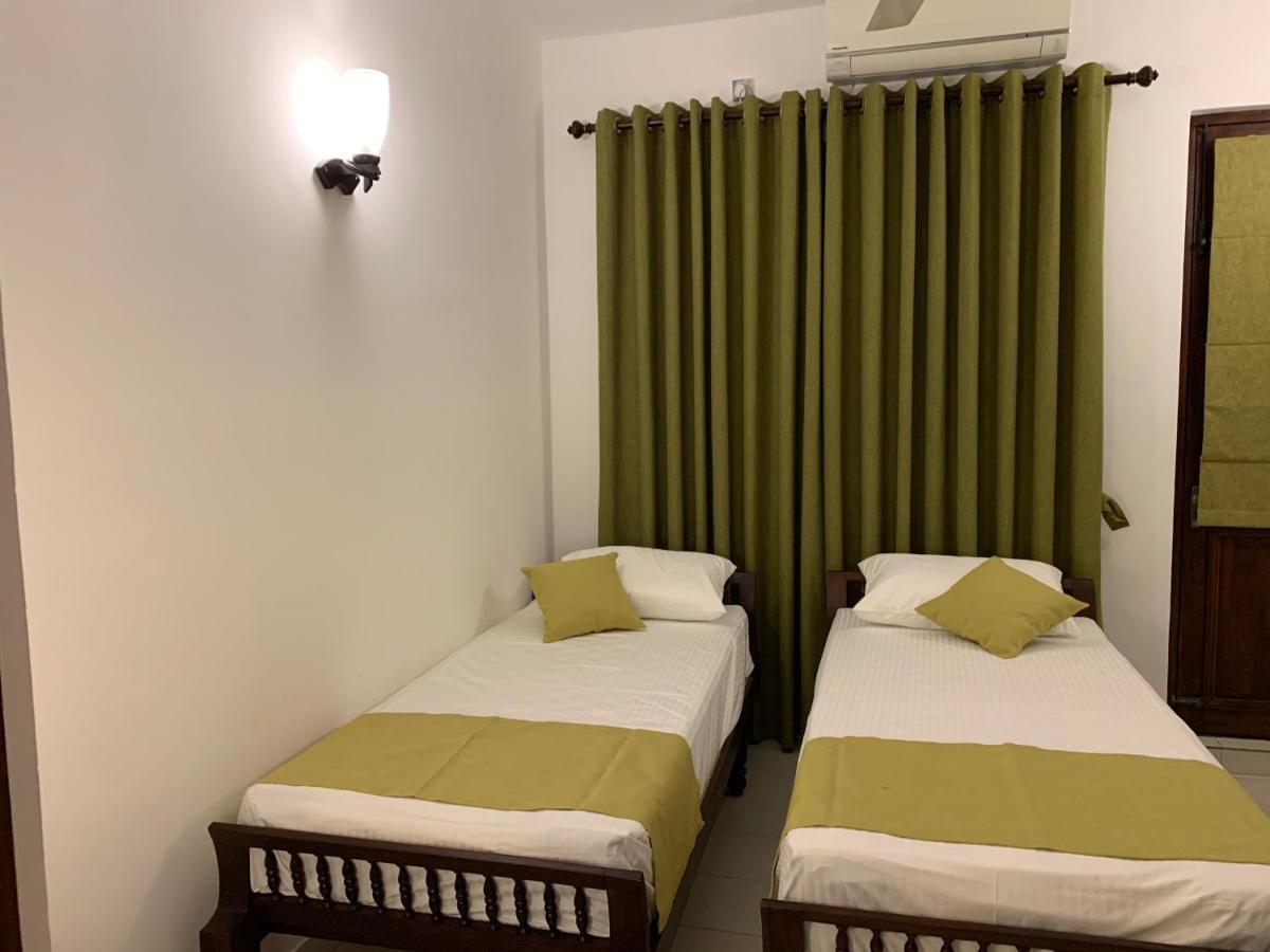 Elegance Oasis, Colombo 3 Hotel Luaran gambar