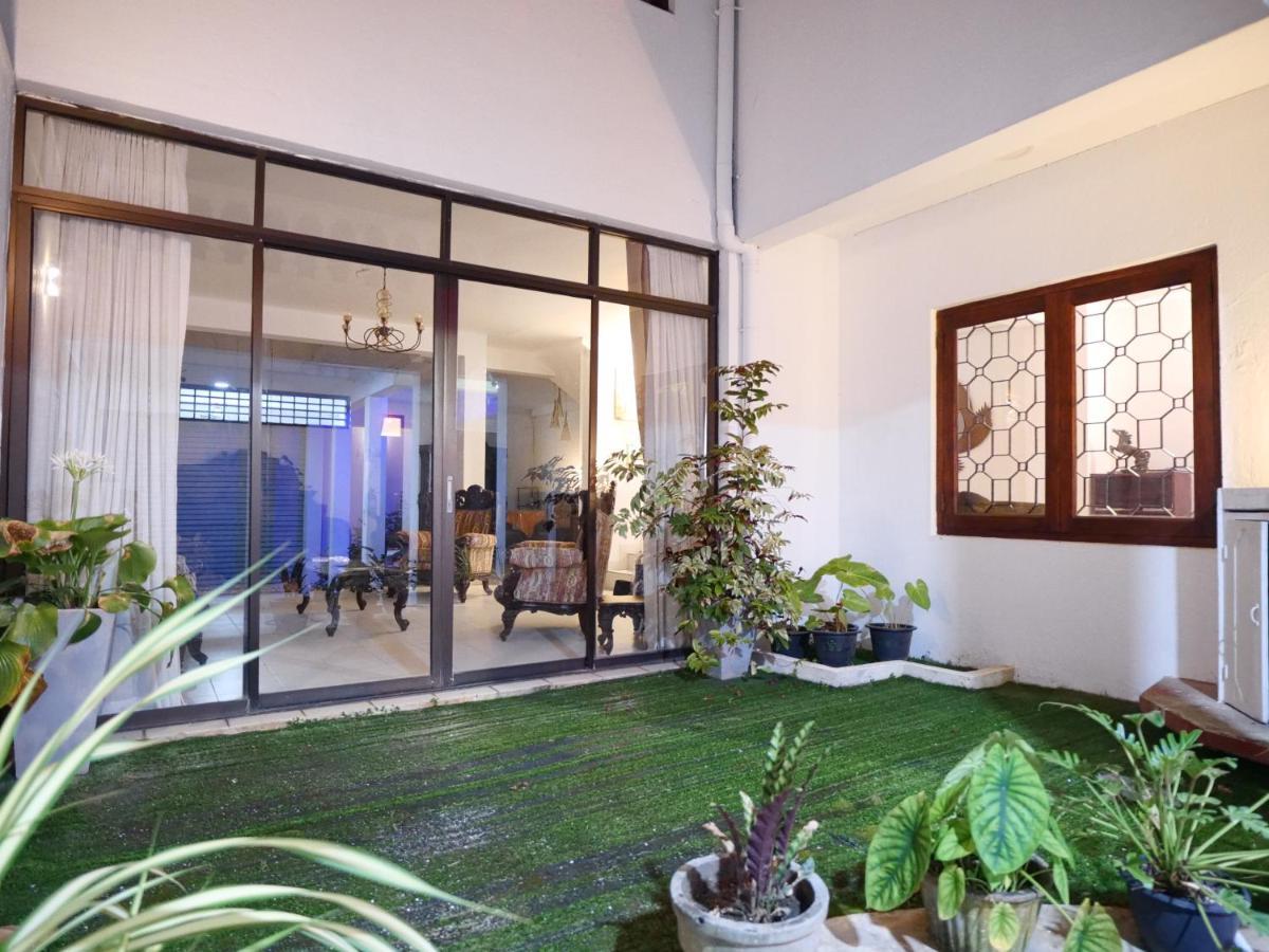 Elegance Oasis, Colombo 3 Hotel Luaran gambar