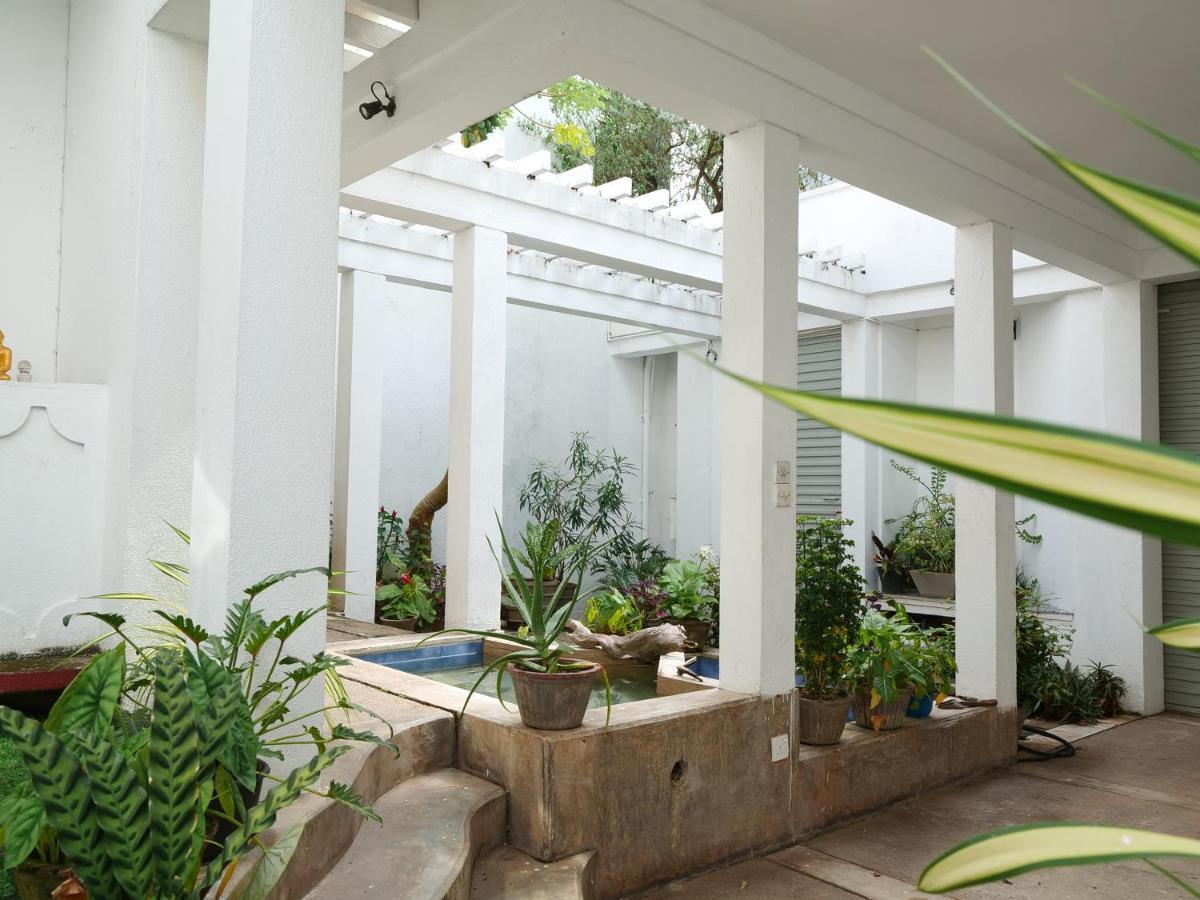 Elegance Oasis, Colombo 3 Hotel Luaran gambar