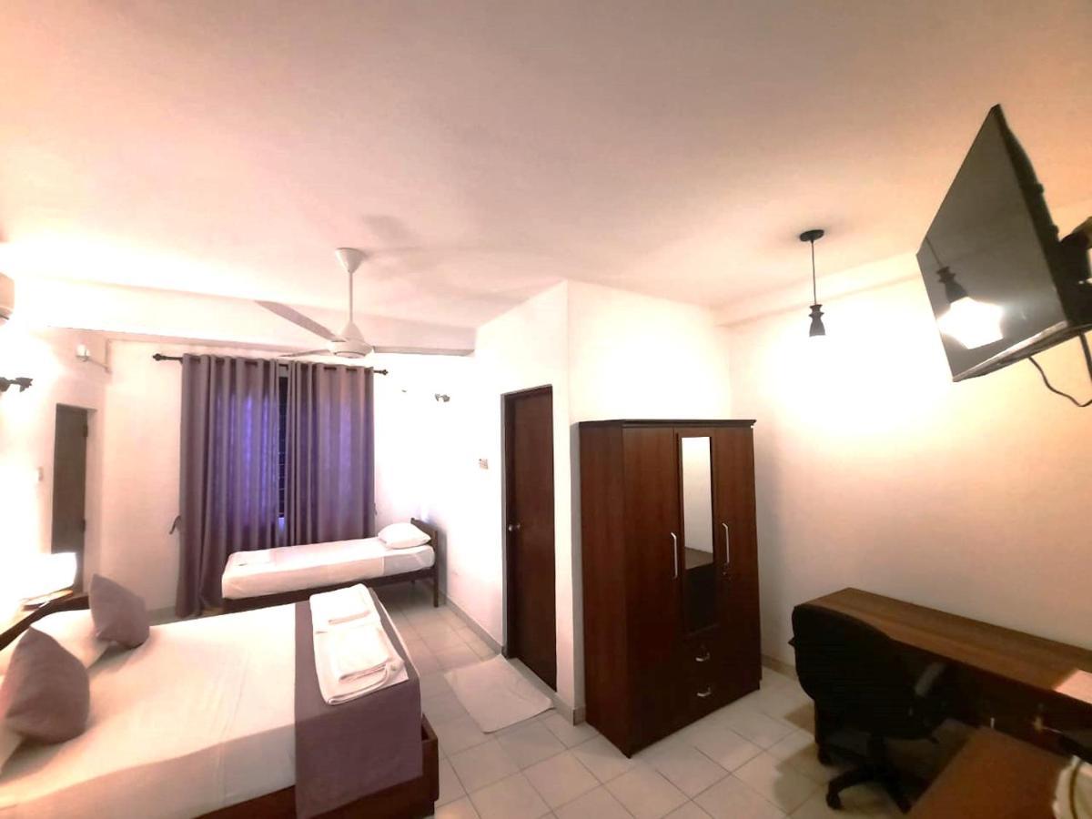 Elegance Oasis, Colombo 3 Hotel Luaran gambar