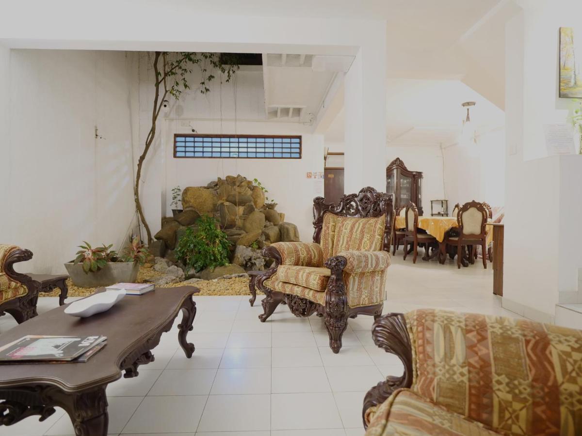 Elegance Oasis, Colombo 3 Hotel Luaran gambar